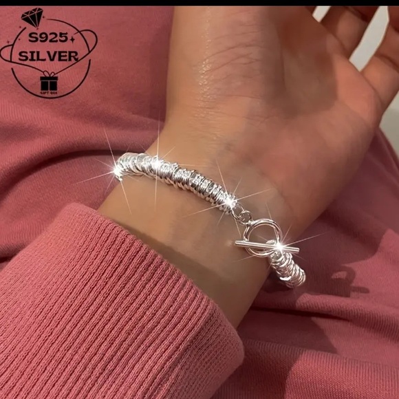 Women’s 925 Sterling Silver Toggle Clasp Circles Bracelet - NWT - Picture 4 of 6